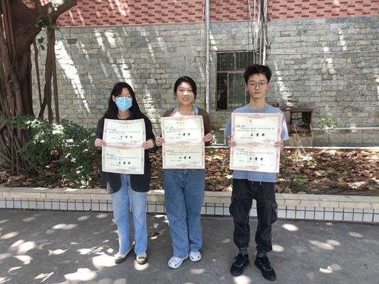 说明:http://a1.qpic.cn/psc?/V12KZBz90mYWAr/ruAMsa53pVQWN7FLK88i5usJr64pqrWurebKDw8TECfBpqHSS1E2P98d7Z35lHo8.GmEZu0dmByKDGTlSfVcnTAJ9N8rSBu8X*MGLbQ1Pfg!/b&ek=1&kp=1&pt=0&bo=VQhABlUIQAYRECc!&tl=1&vuin=3467688497&tm=1649851200&sce=50-1-1&rf=viewer_311