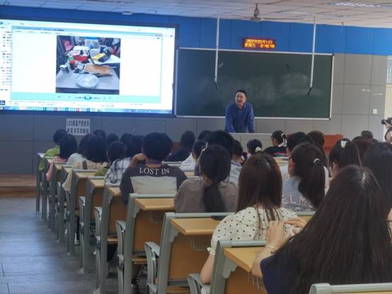 说明:http://a1.qpic.cn/psc?/V12KZBz91pvM9J/ruAMsa53pVQWN7FLK88i5lLXTF5PvD5YmEU8ZUvDHYkst7YwCdQIWgI3co39QODTml2g82KPzfeKAnFozJ0ux5BgPq726y9kojjXbJc.*Kg!/b&ek=1&kp=1&pt=0&bo=VQg*BlUIPwYRECc!&tl=1&vuin=3467688497&tm=1649851200&sce=50-1-1&rf=viewer_311